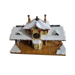 2004 Hawthorne Village NFL Saint Louis Rams Lighted Train Station